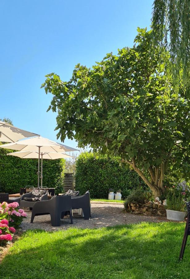 Le Petit Moulin Bed & Breakfast Saint-Hilaire  Exterior photo