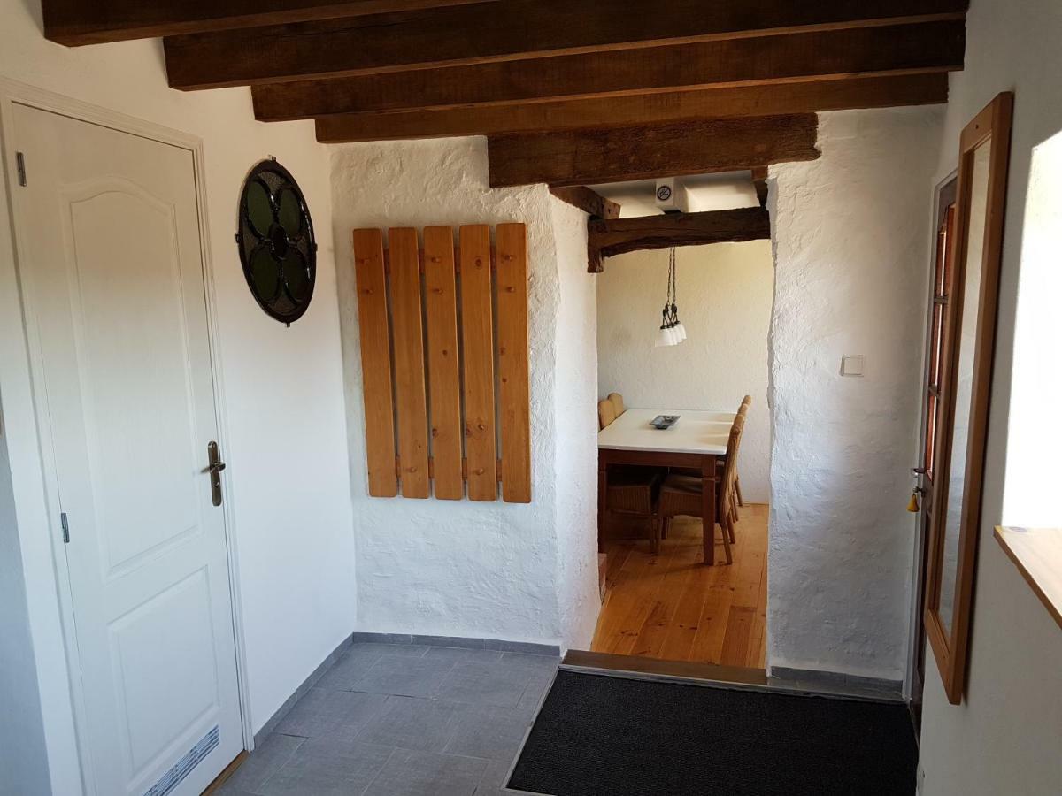 Le Petit Moulin Bed & Breakfast Saint-Hilaire  Exterior photo
